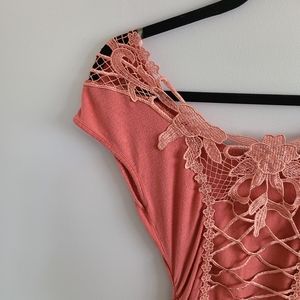 ✨️5 for $25✨️ Xs Kismet Ruched T-shirt